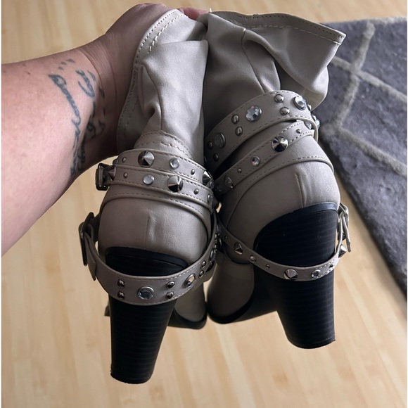 Daisy Fuentes Valley Beige Light Tan Ankle Boots size 10 - Picture 3 of 13